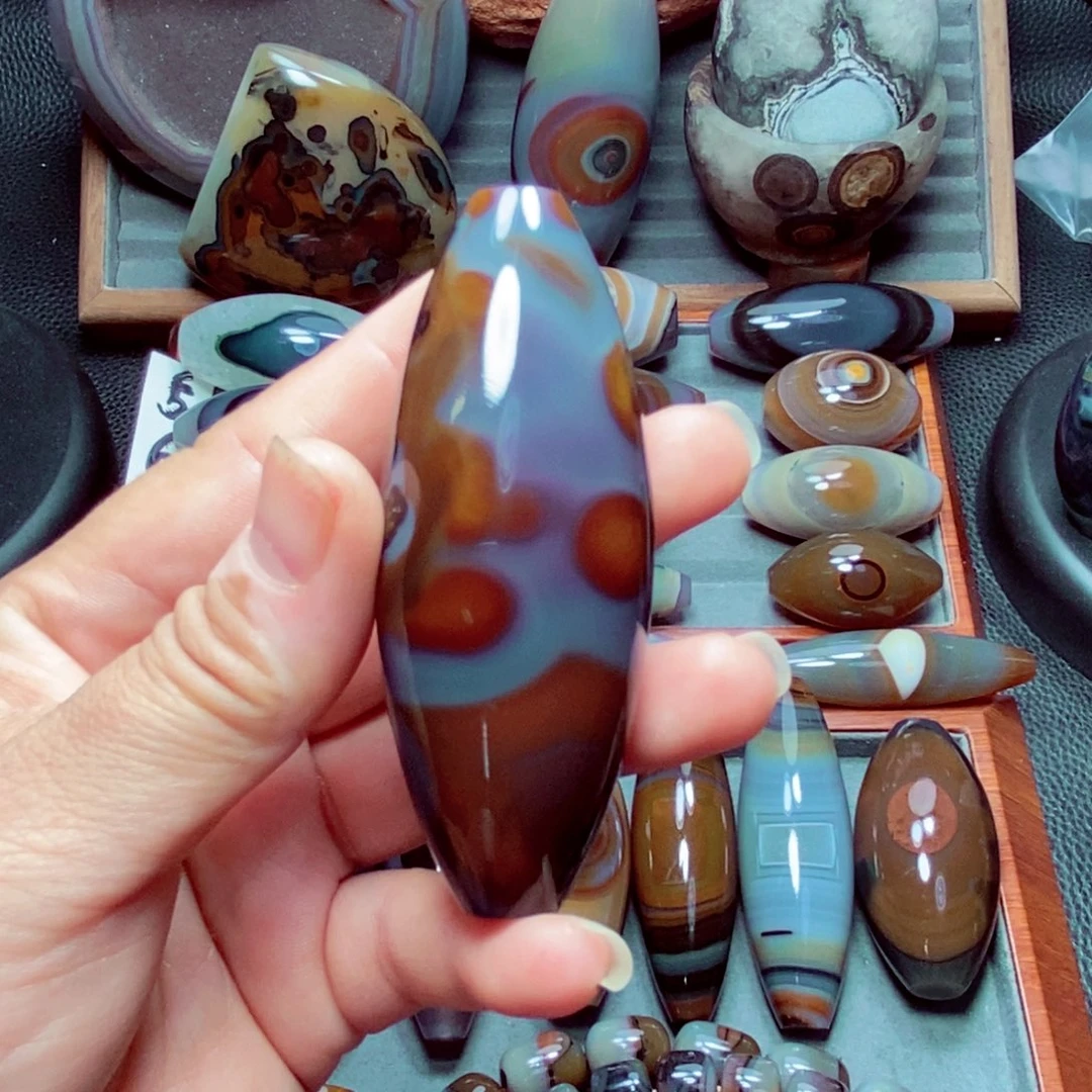 德***z玛瑙/玉髓未镶嵌珠宝奇石