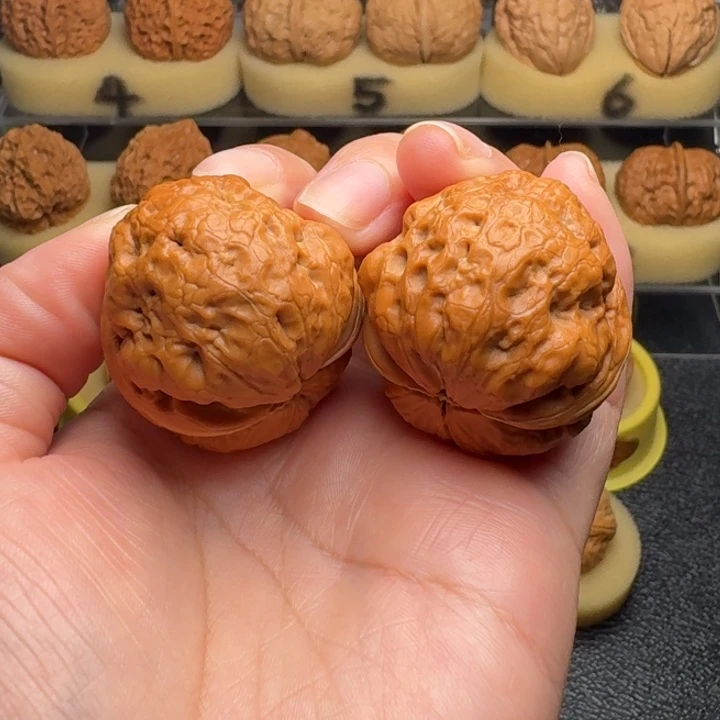 天***爸把件文玩核桃八宝蟾