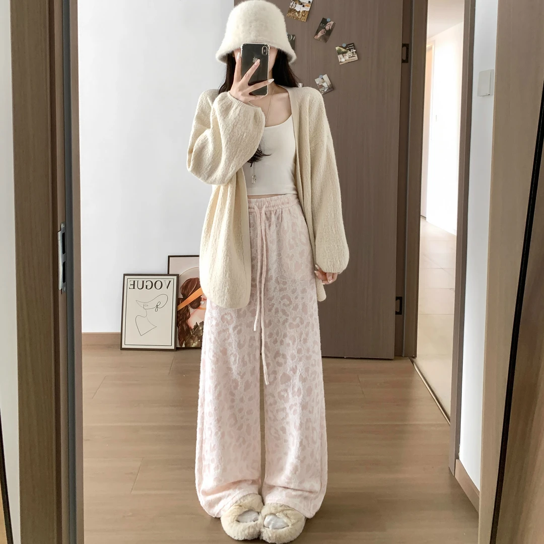 粉色毛茸茸裤子女秋季2025新款豹纹阔腿裤高腰显瘦宽松软糯直筒裤