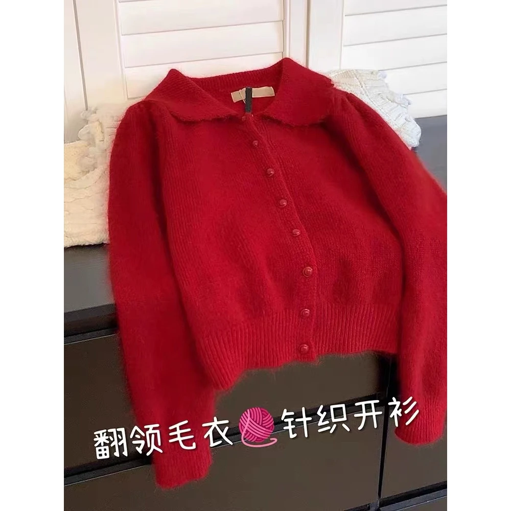 吼吼好看呐！红色娃娃领毛衣针织开衫女秋冬季新年本命年短款外套