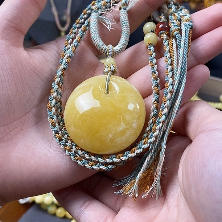 裸石琥珀未镶嵌公主扣