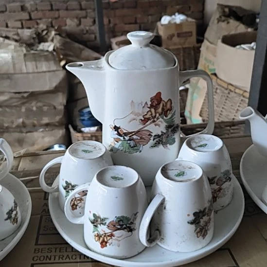 瓷库存微瑕三打白骨精单孔方壶一套