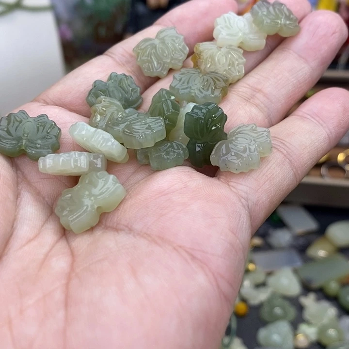 和田玉未镶嵌颈饰多样性发货一个