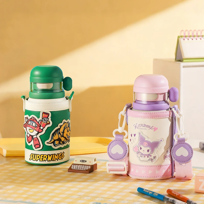 杯具熊560ml太空舱联名儿童学生3饮创意可爱长效保温水杯双杯套