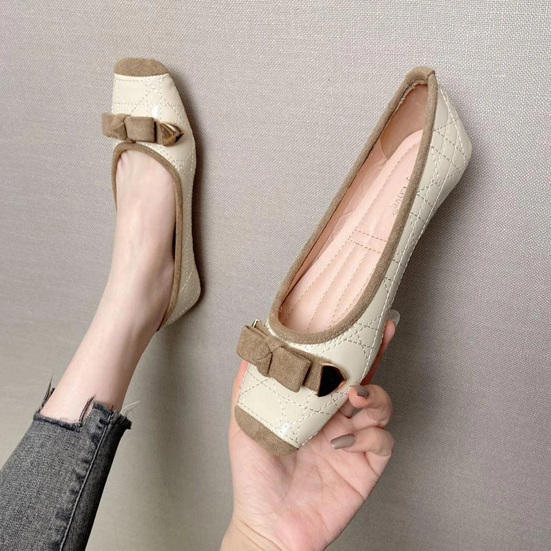 方头浅口单鞋平底鞋蓝色豆豆鞋漆皮大码女鞋夏季百搭船鞋软底瓢鞋