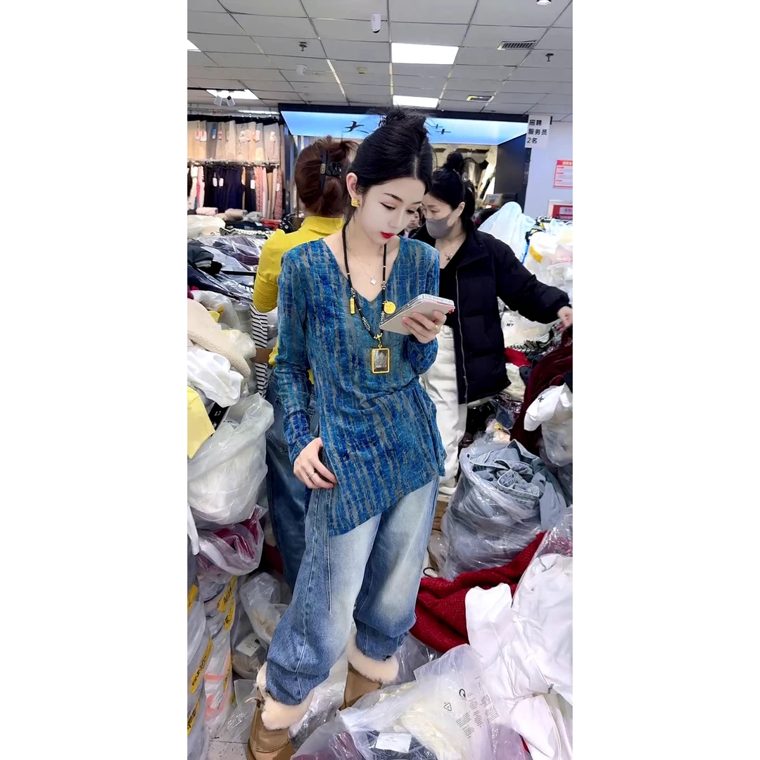 条纹蓝拼色洋气显瘦V领长款打底衫欧货减龄时尚气质蓝色长袖上衣