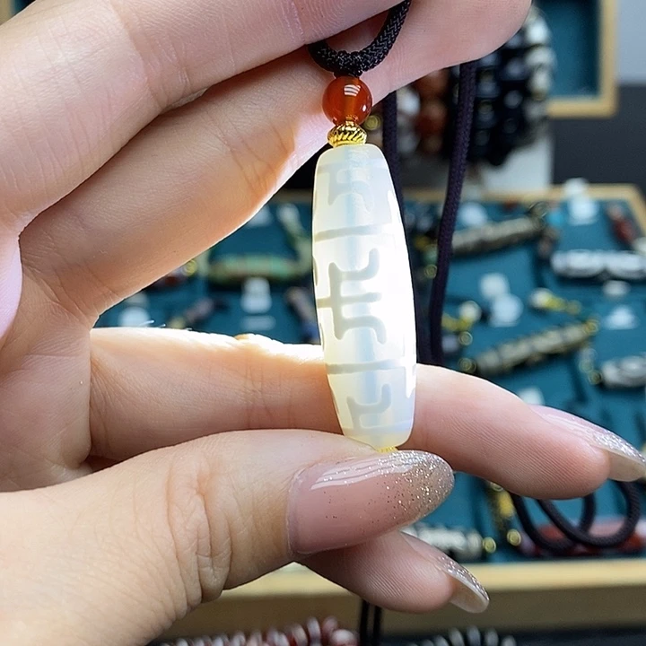 玛瑙/玉髓颈饰合金