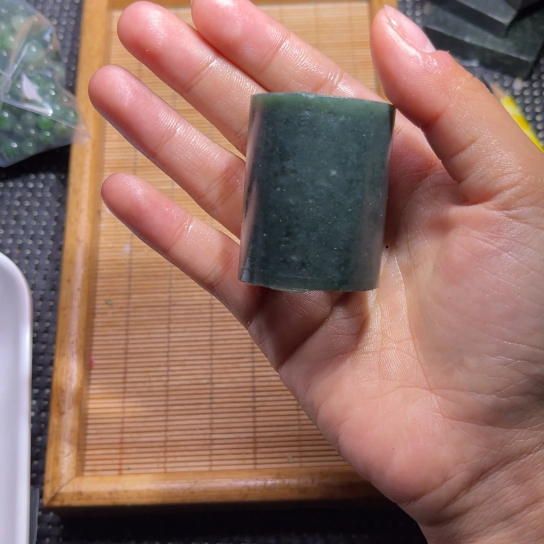 未镶嵌和田玉车挂