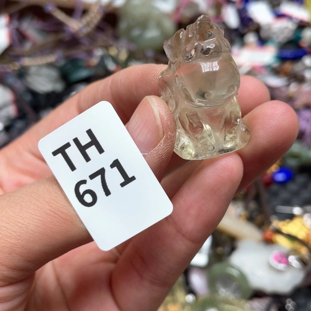 水晶多样性发一只未镶嵌