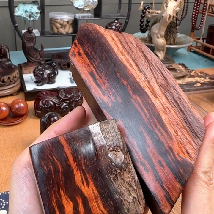 檀香紫檀（小叶紫檀）吾**人