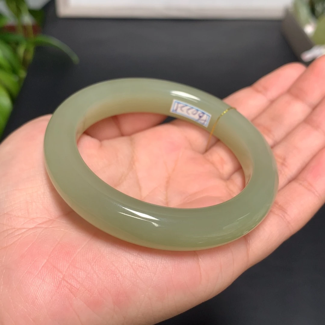 和田玉手镯未镶嵌56