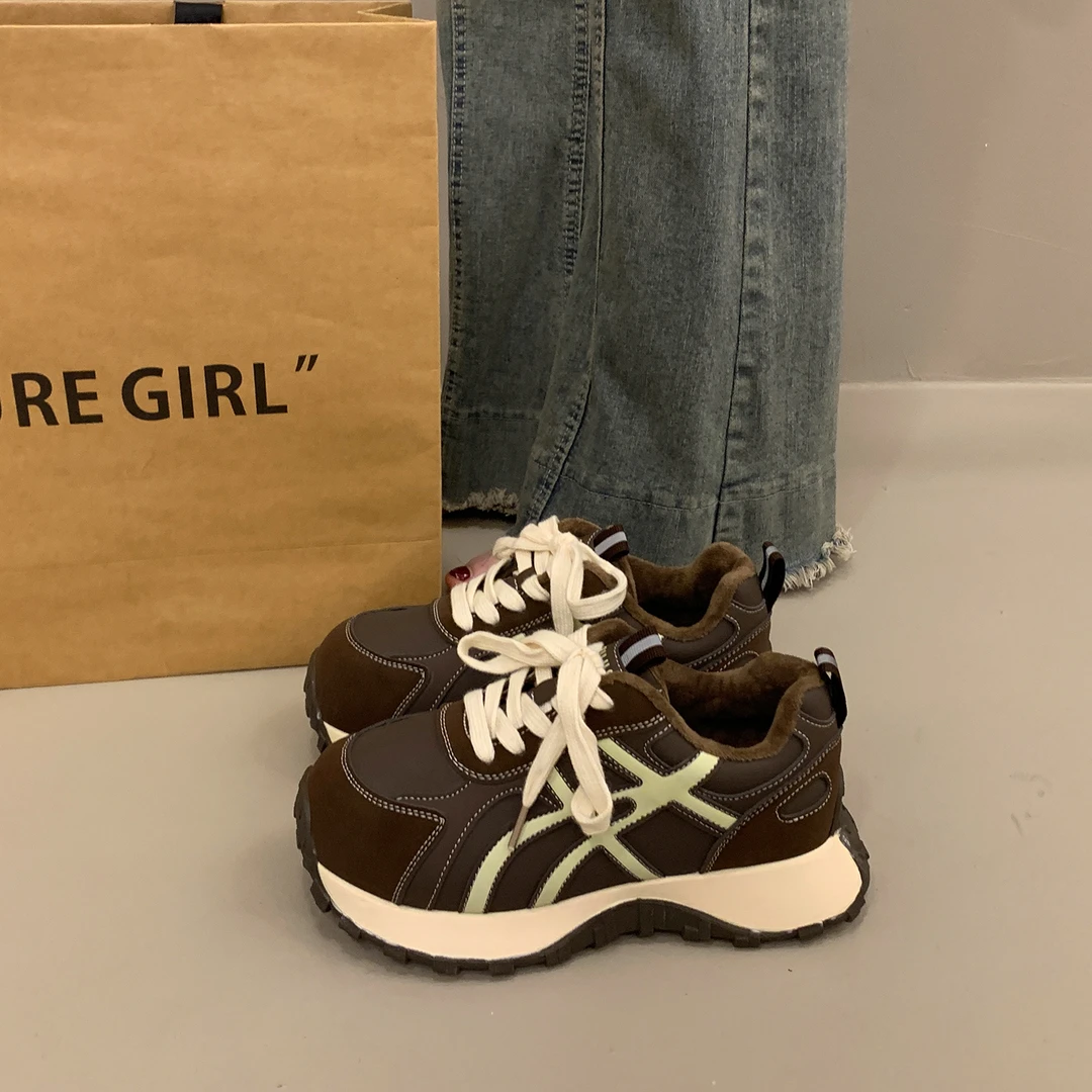 厚底加绒老爹鞋女增高显脚小2025超火新款秋冬德训运动休闲阿甘鞋