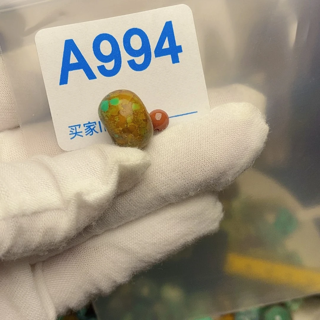 南红玛瑙未镶嵌珠宝奇石