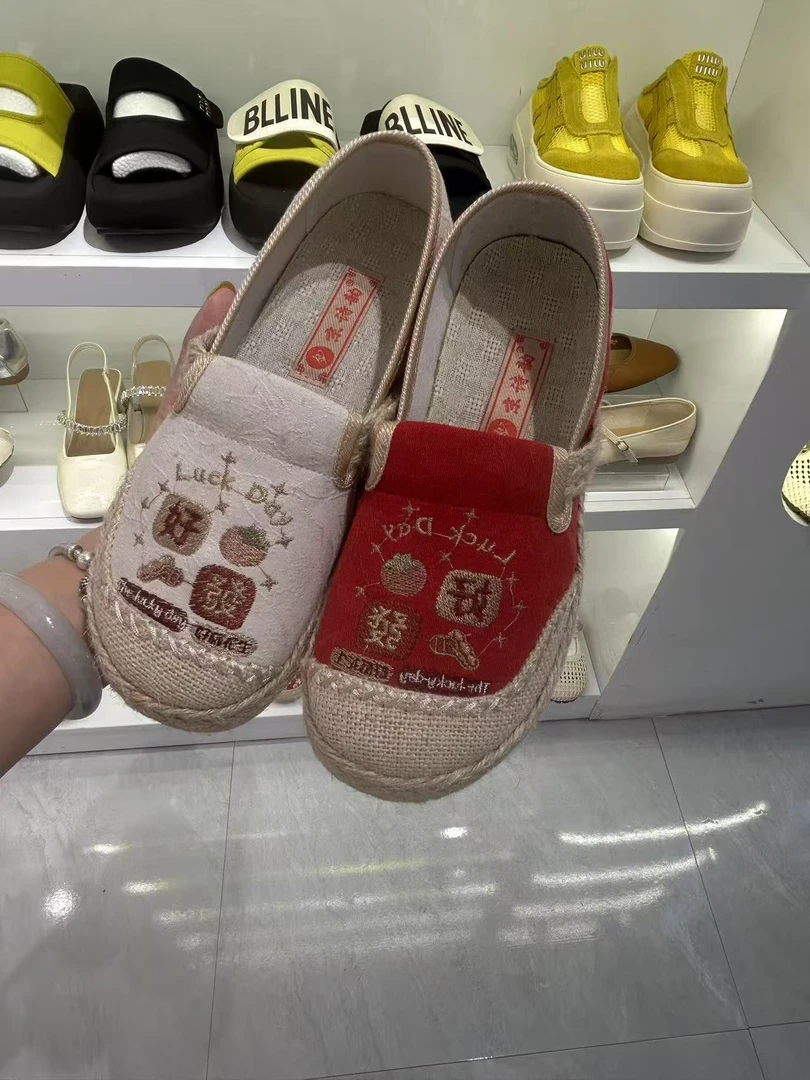 民族风一脚蹬绣花女平底布鞋单鞋民族懒人鞋女款透气