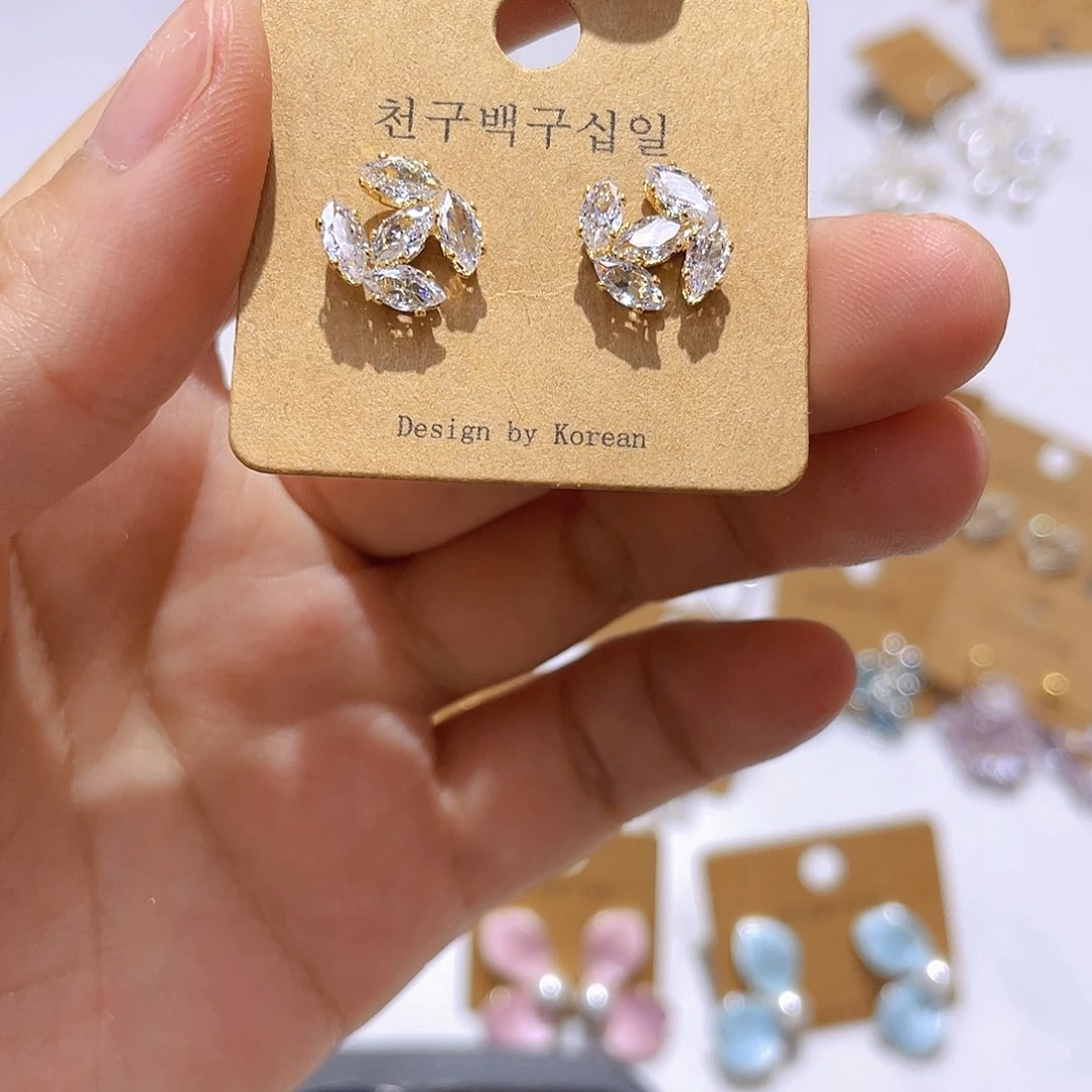 铜合金无925银耳钉