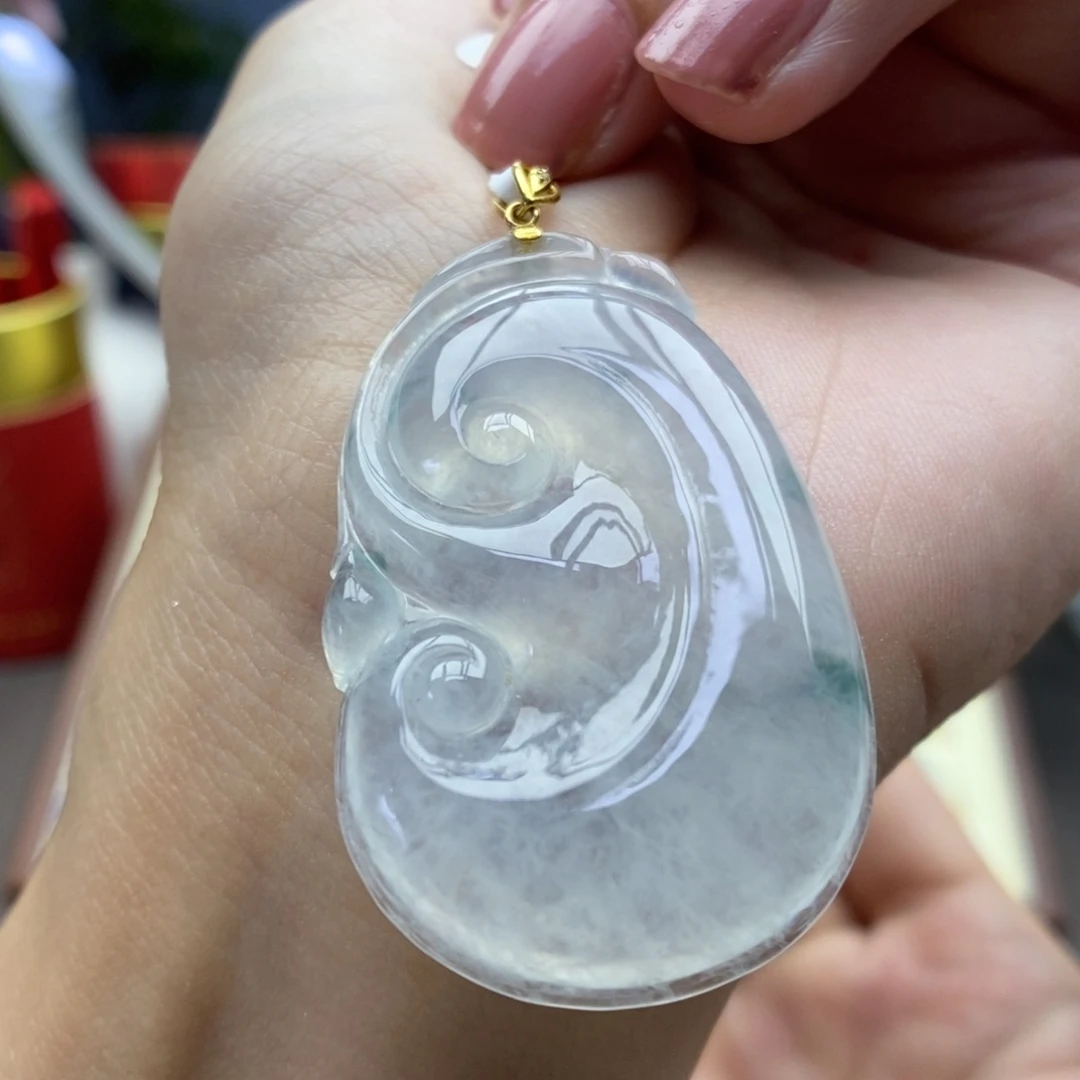 翡翠18K金镶嵌颈饰吊坠21