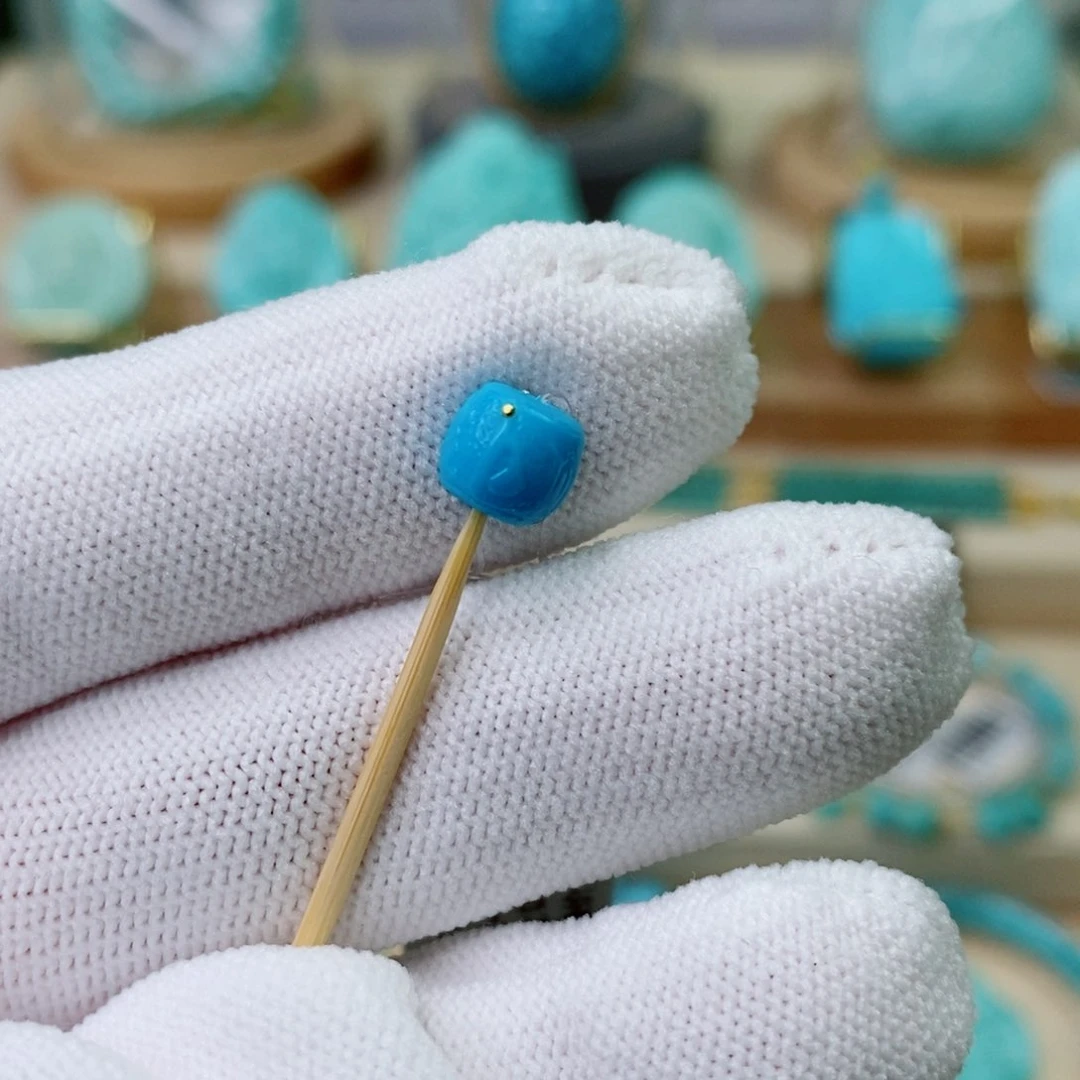 未镶嵌绿松石珠宝奇石