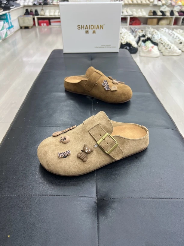 秋季新品女士纯色休闲反绒胶粘鞋包头包头拖皮拖鞋时尚欧若假日风