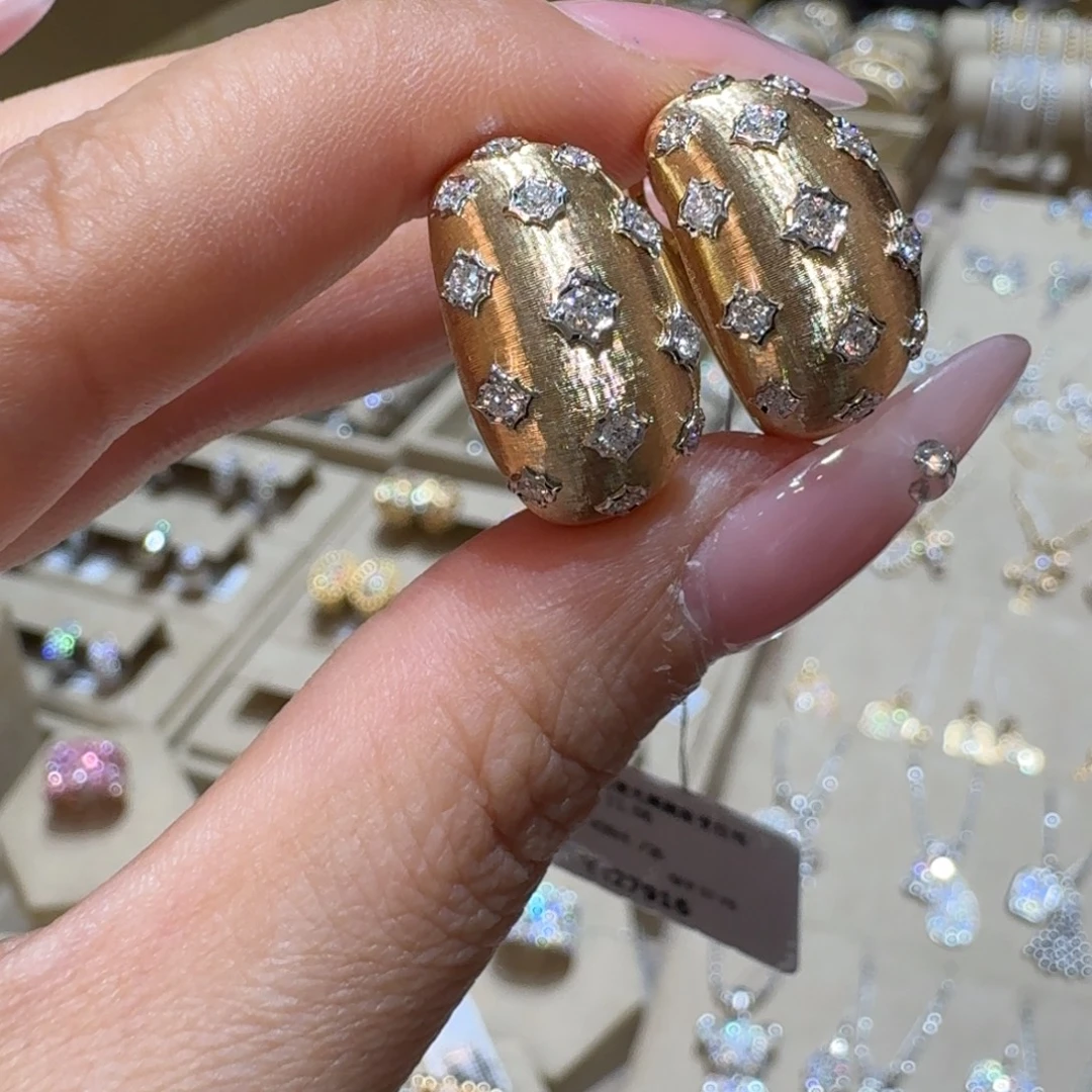 耳饰18K金镶嵌钻石