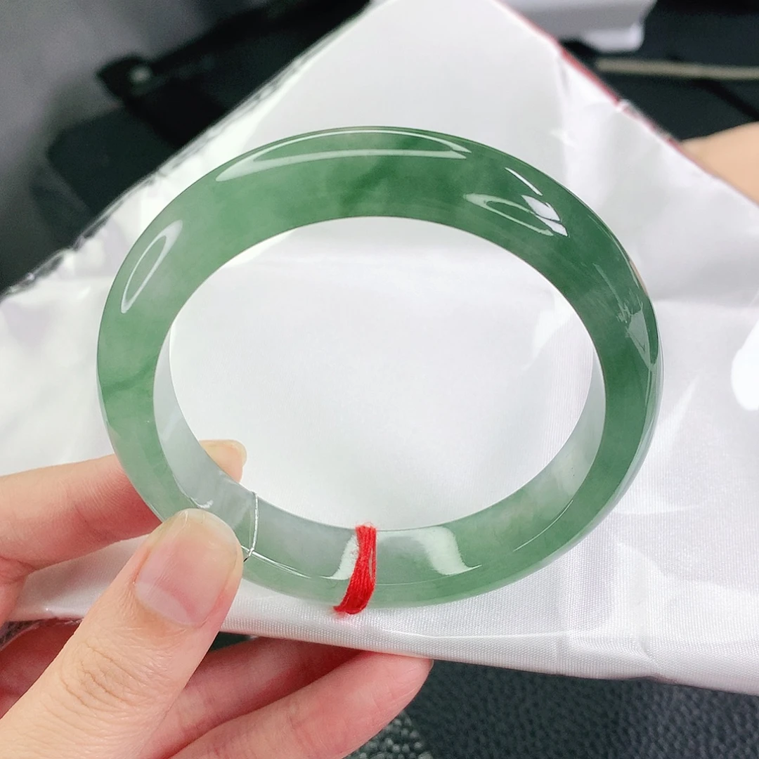 翡翠未镶嵌手镯57.5圈