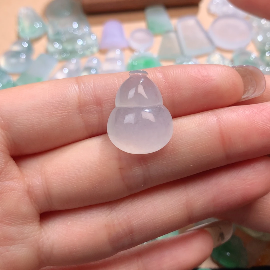 翡翠挂件未镶嵌葫芦