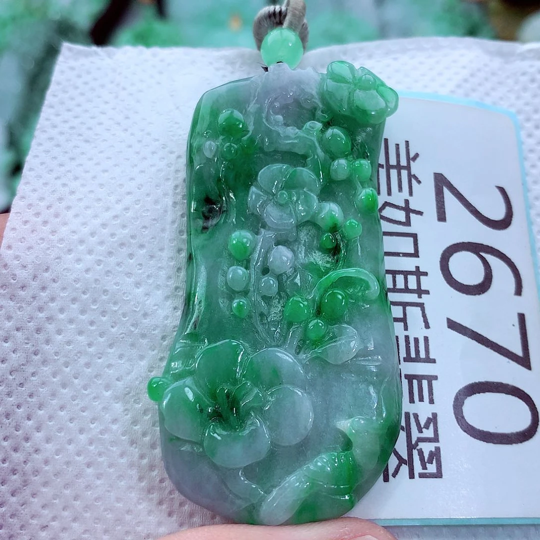 吊坠(不含链)未镶嵌翡翠