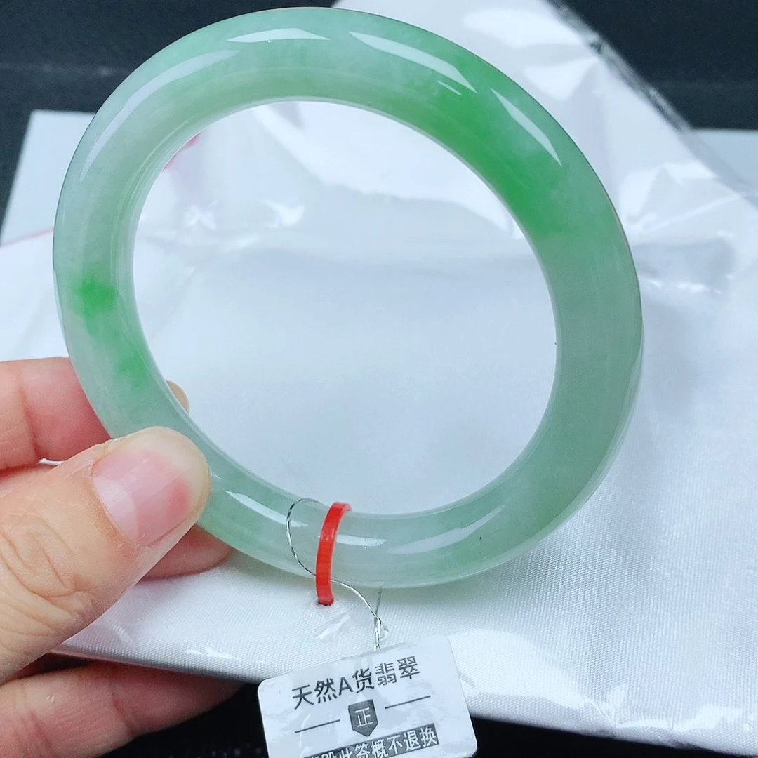 翡翠手镯未镶嵌55胖