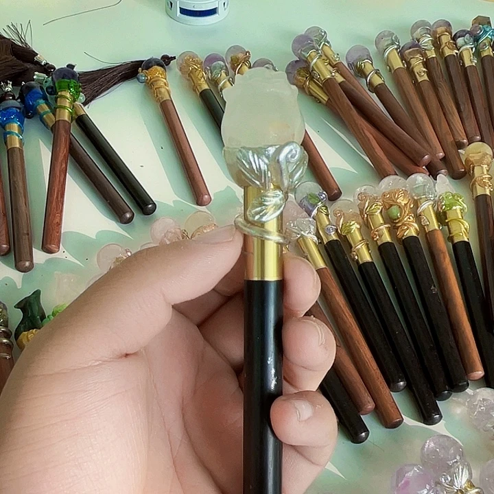 幸***场未镶嵌水晶摆件水晶