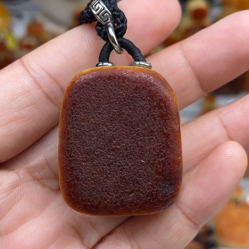 【闪购商品】琥珀颈饰未镶嵌