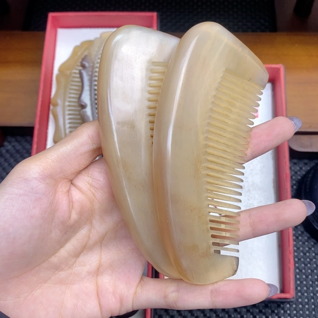 纯手工制作纯牛角梳子