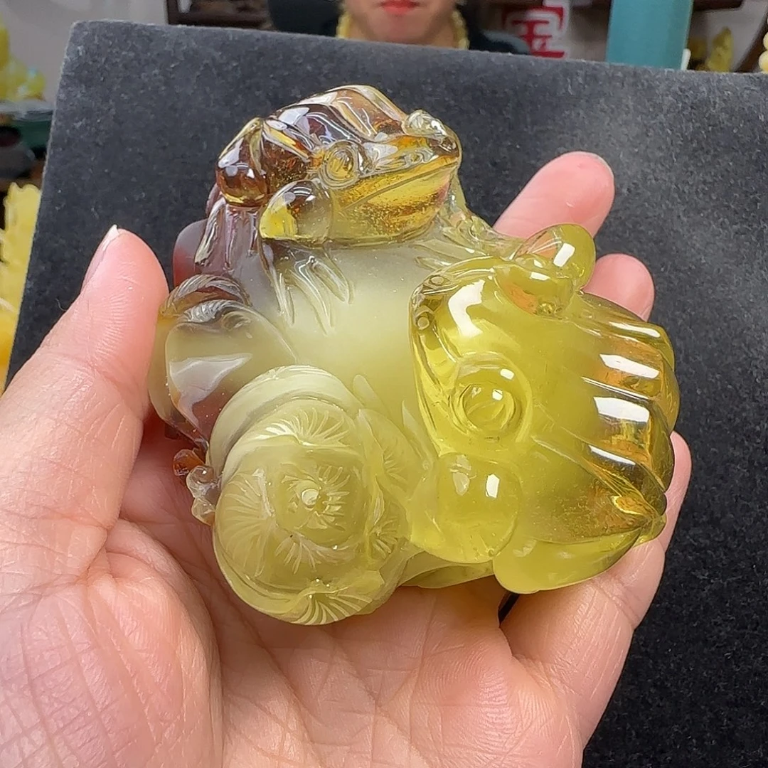 蜜蜡未镶嵌珠宝奇石