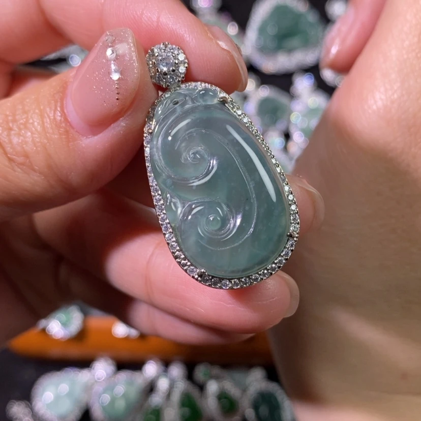 【闪购商品】翡翠颈饰未镶嵌天然