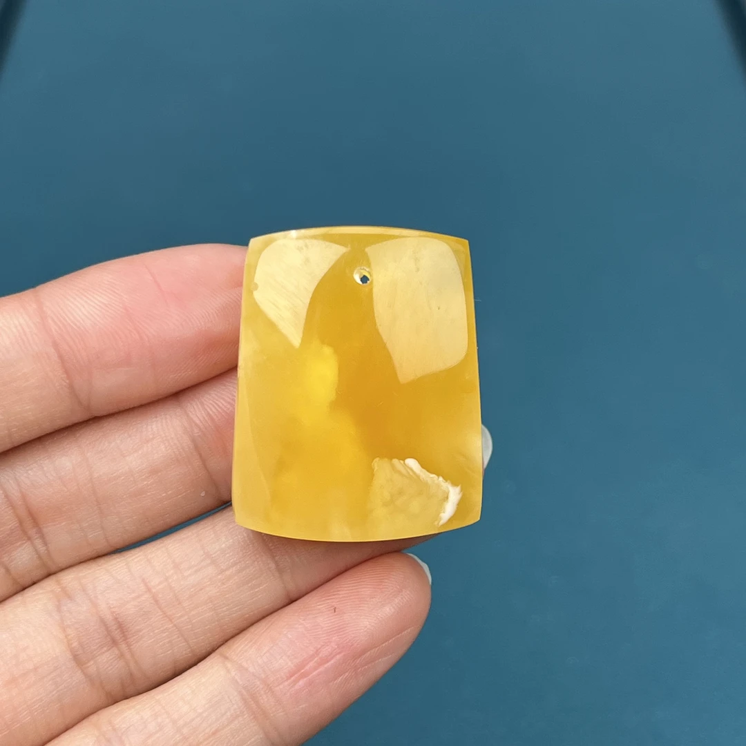 Y1711天然原矿蜜蜡 满蜡飘花无事牌 25*31*11mm抖音基地质检发货