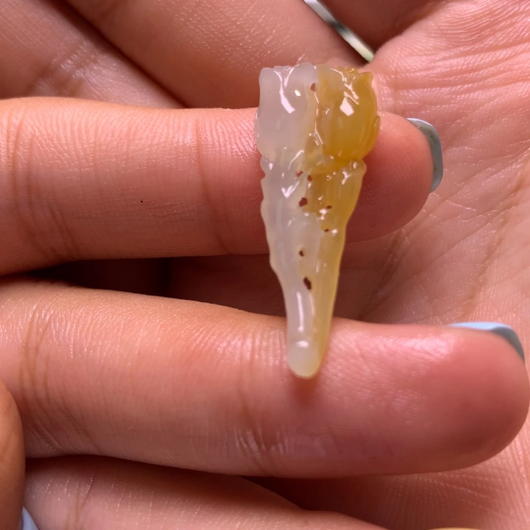 定制翡翠未镶嵌玫瑰花