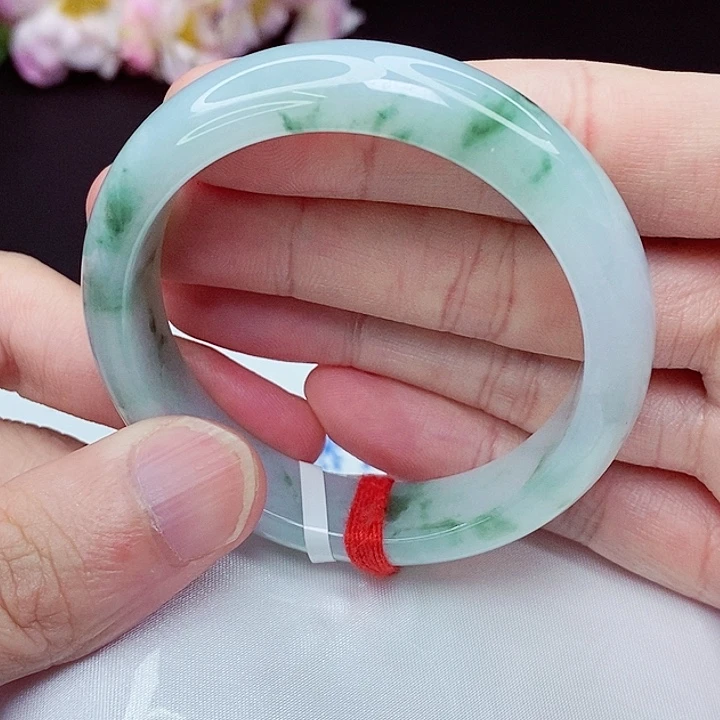 翡翠手镯未镶嵌52.6圈