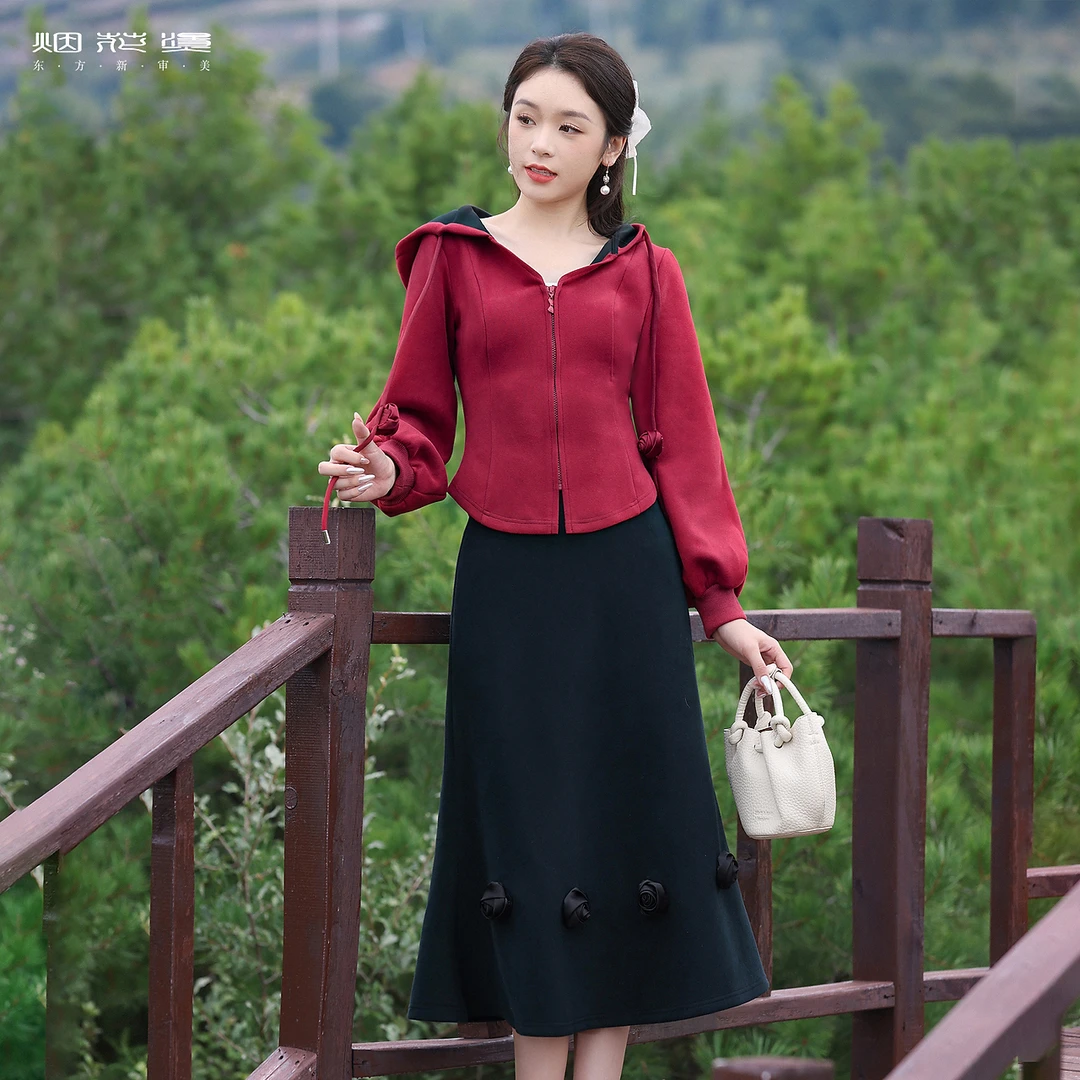 烟花烫经典气质显瘦套装女 2025秋季新款红色外套半身裙 景涧涧景