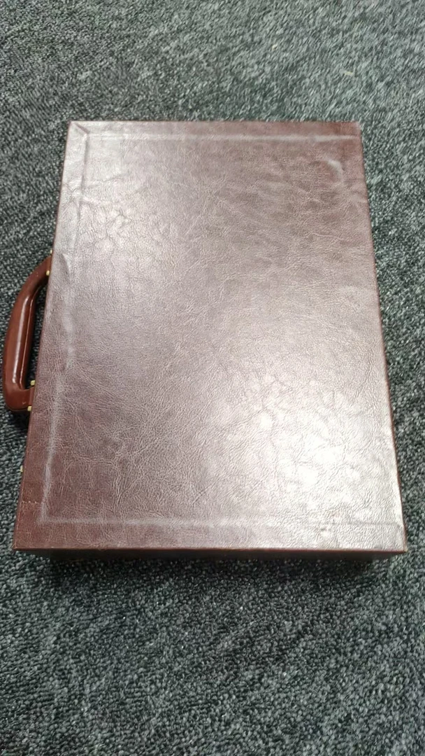 【藏收级】YY箱子黄白同摆件Z11