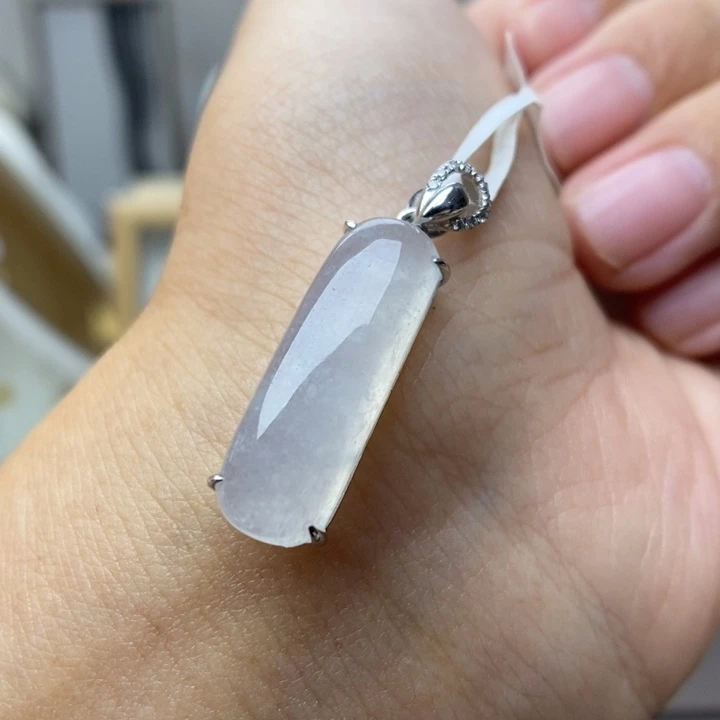 【闪购商品】颈饰18K金镶嵌翡翠62