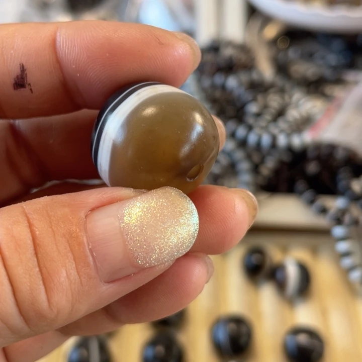 白***鱼玛瑙/玉髓散珠用户