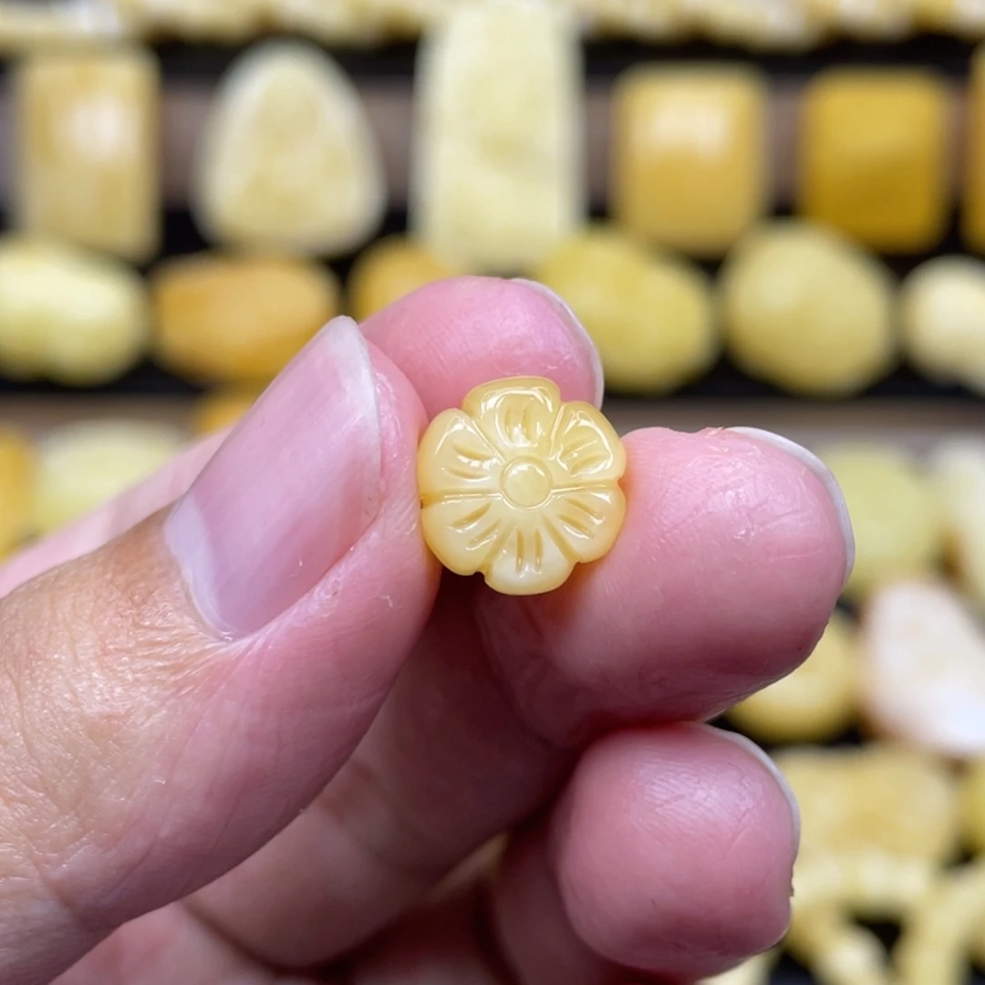 琥珀未镶嵌裸石琥珀蜜蜡
