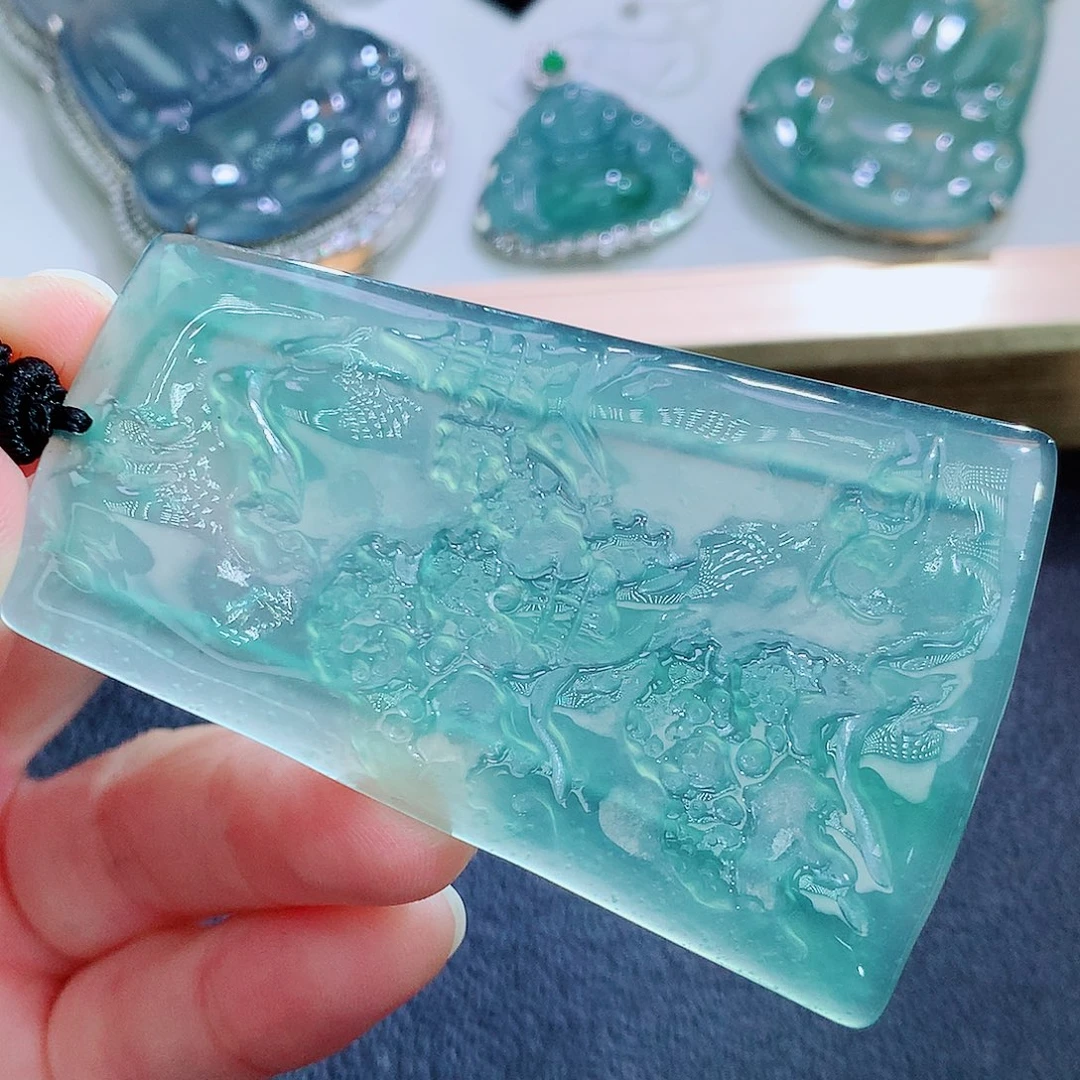 翡翠未镶嵌颈饰翡翠