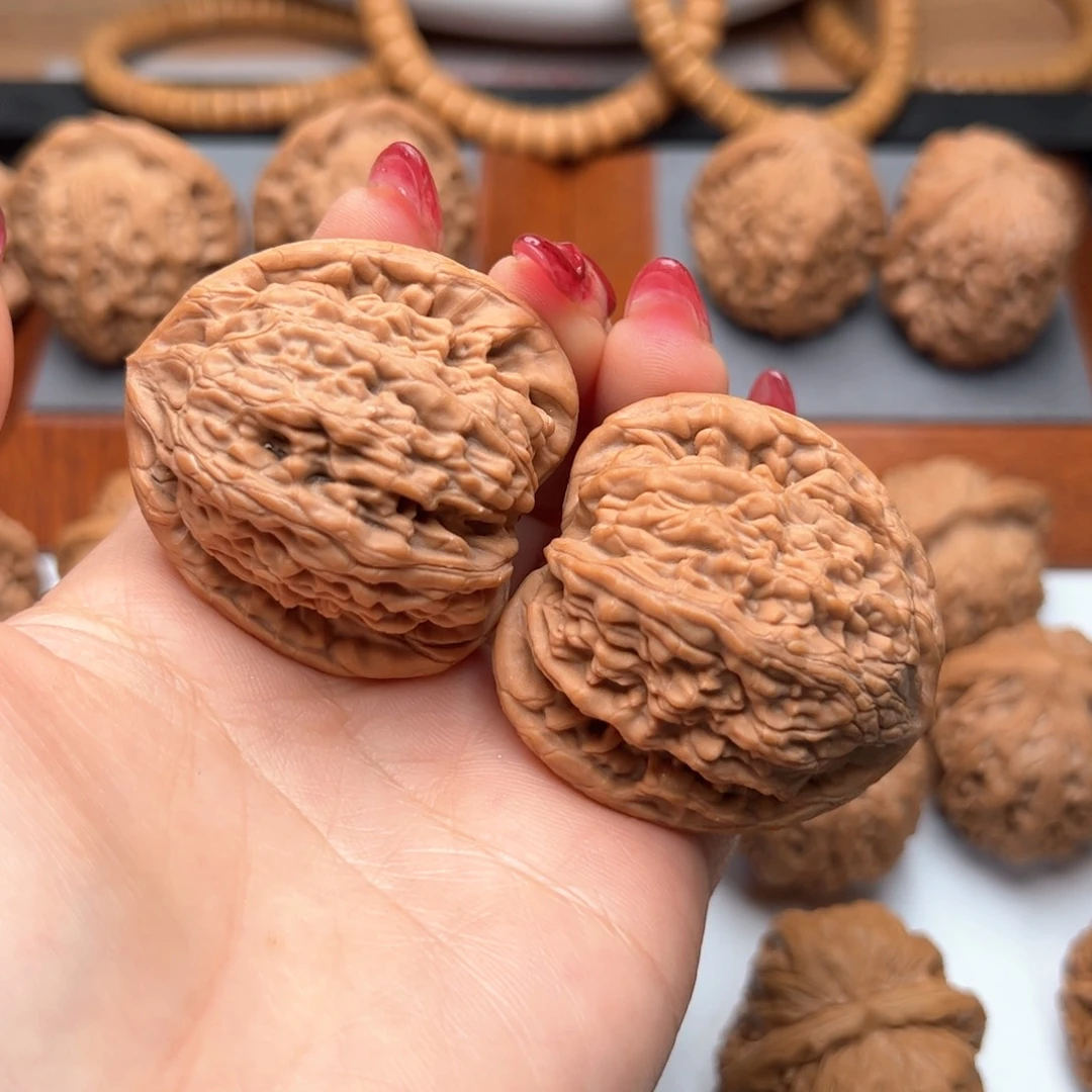 文玩核桃把件虎头王42