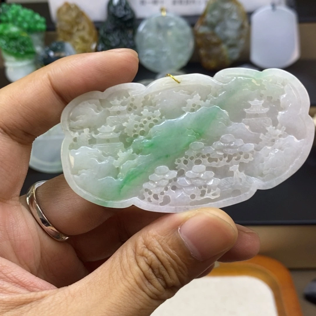 颈饰未镶嵌翡翠山水