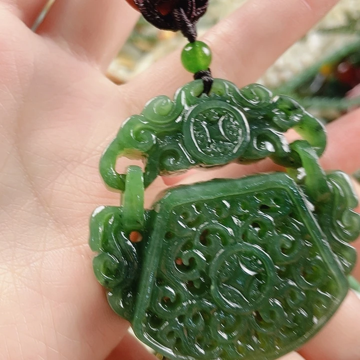 未镶嵌和田玉挂件