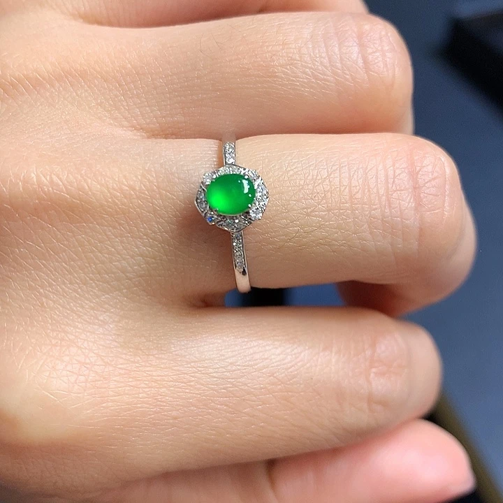 翡翠戒指18K金镶嵌戒指