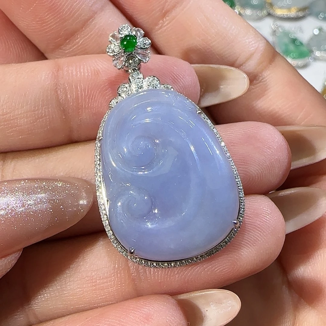 【闪购商品】颈饰18K金镶嵌翡翠天然