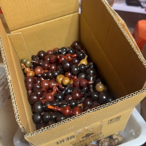 维腊木（绿檀）云*