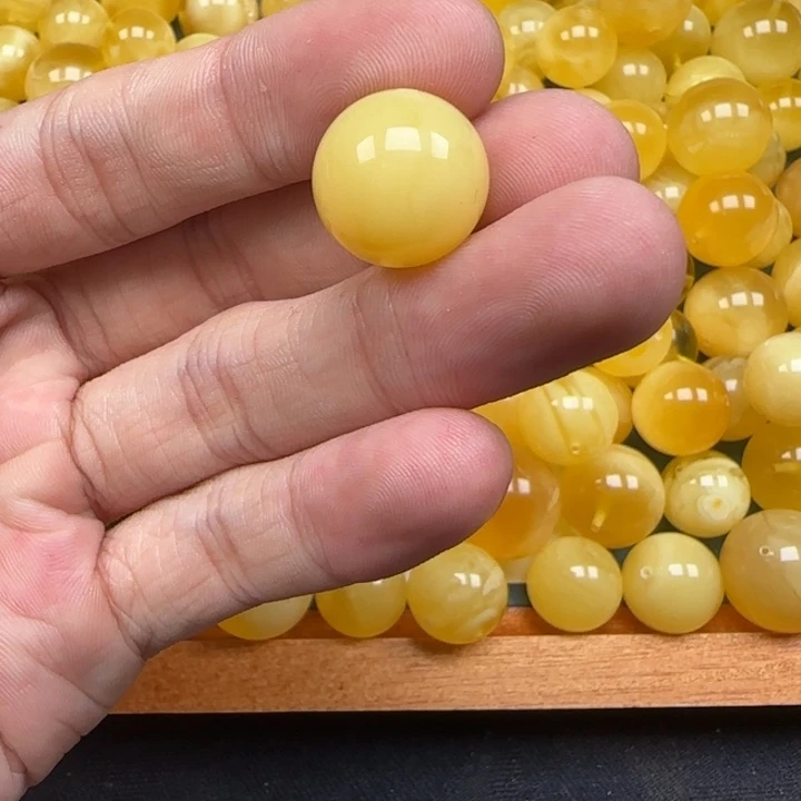 未镶嵌琥珀裸石天然421