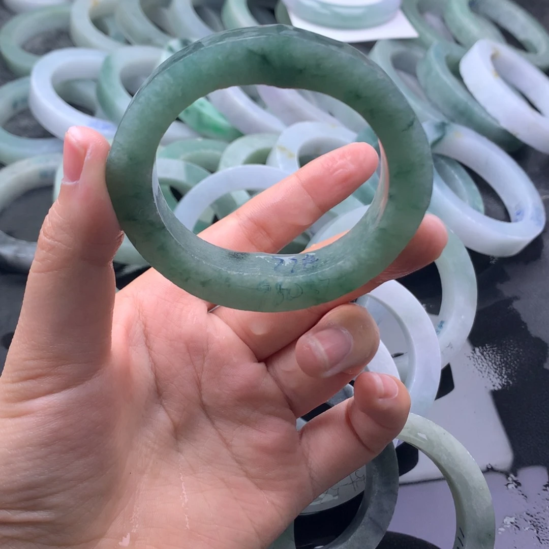 定制翡翠手镯未镶嵌