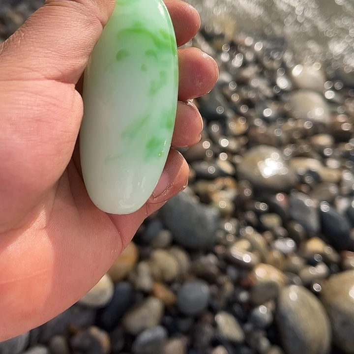 和田玉（糖玉）未镶嵌珠宝奇石